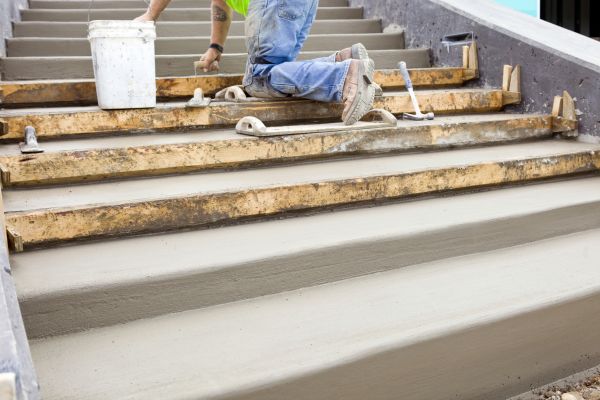 Concrete Steps Pouring in Navarre