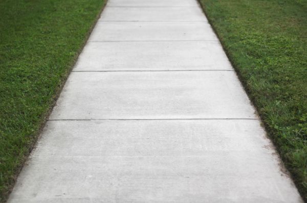 Concrete Path Installation in Navarre