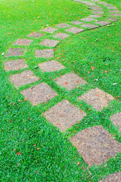 Backyard Pathway Construction in Navarre